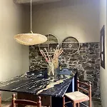 Stone Rustic شقة