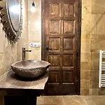 Stone Rustic شقة بلانيس