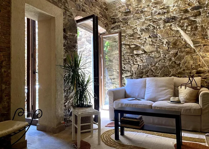 Stone Rustic Blanes